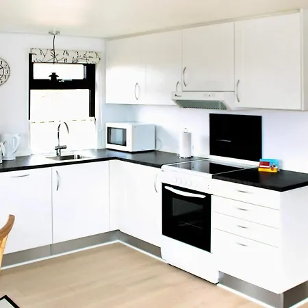 Сasa de vacaciones 6 Person Holiday Home In Romo *