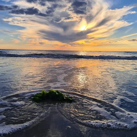 Beachside Stay In Lakolk Bolilmark